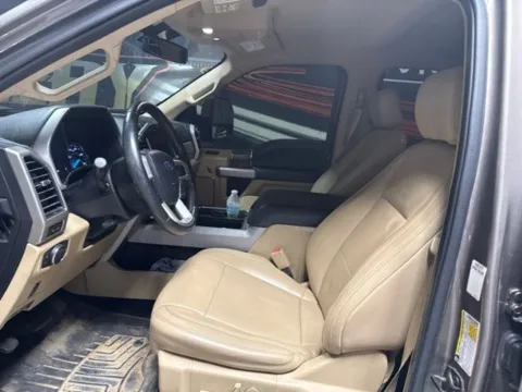 More photos of 2019 Ford F-250SD Lariat at Seay Motors, KY