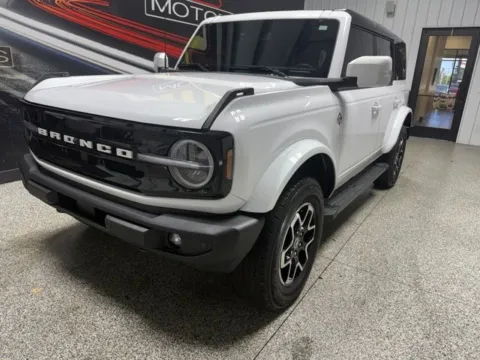 Photos of 2024 Ford Bronco Outer Banks for sale in Mayfield, KY at Seay Motors