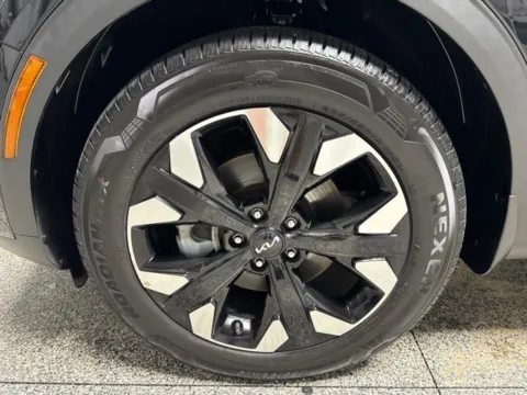 More photos of 2023 Kia Sportage X-Line at Seay Motors, KY