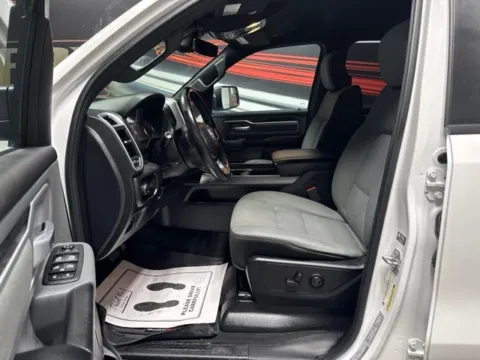 More photos of 2022 Ram 1500 Big Horn/Lone Star at Seay Motors, KY