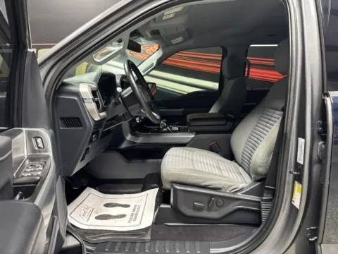 More photos of 2023 Ford F-150 XLT at Seay Motors, KY