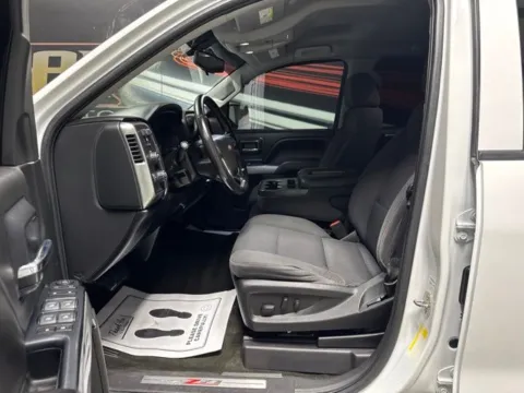 More photos of 2018 Chevrolet Silverado 1500 LT at Seay Motors, KY