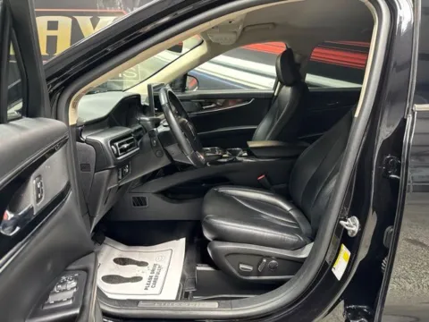 More photos of 2023 Lincoln Nautilus Standard at Seay Motors, KY