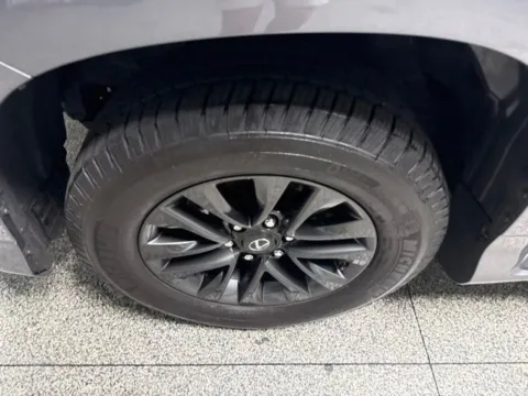 More photos of 2020 Lexus GX 460 at Seay Motors, KY