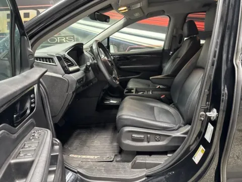 More photos of 2022 Honda Odyssey Touring at Seay Motors, KY
