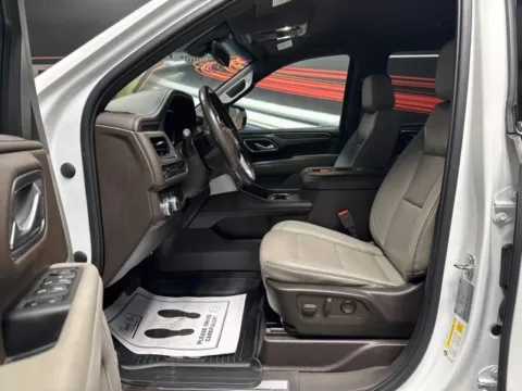 More photos of 2022 GMC Yukon XL SLT at Seay Motors, KY