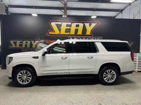 Another view of 2022 GMC Yukon XL SLT for sale in Mayfield, KY at Seay Motors