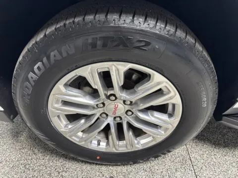 More photos of 2022 GMC Yukon XL SLT at Seay Motors, KY
