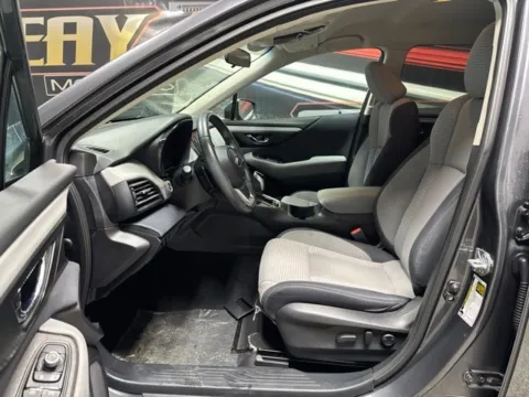More photos of 2022 Subaru Outback Premium at Seay Motors, KY