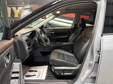 More photos of 2023 Nissan Rogue SL at Seay Motors, KY
