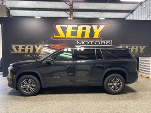 Photos of 2026 Chevrolet Traverse LT for sale in Mayfield, KY at Seay Motors