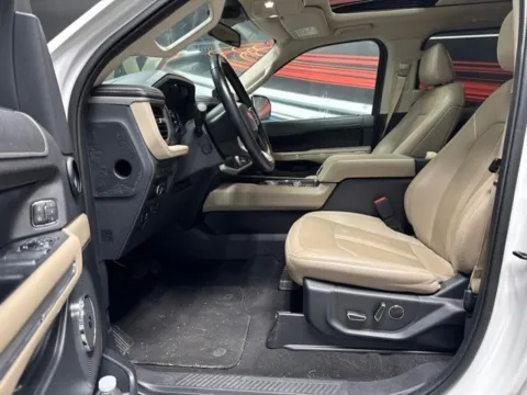 More photos of 2024 Ford Expedition Limited at Seay Motors, KY
