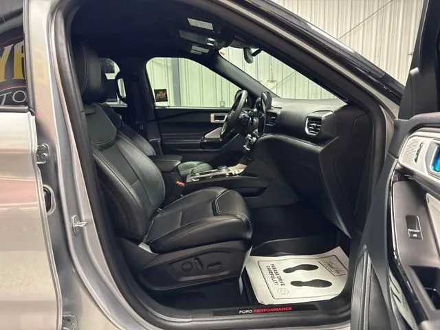 2023 Ford Explorer ST - Photo 25