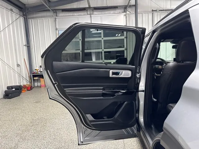 2023 Ford Explorer ST - Photo 16