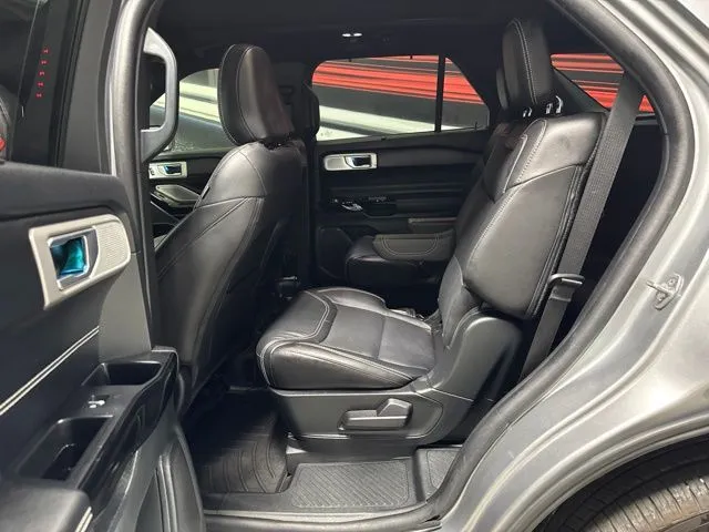 2023 Ford Explorer ST - Photo 14