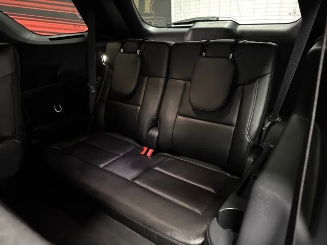 2023 Ford Explorer ST - Photo 15