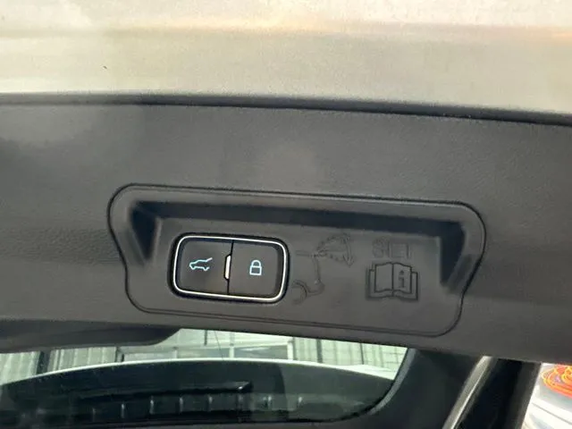 2023 Ford Explorer ST - Photo 21