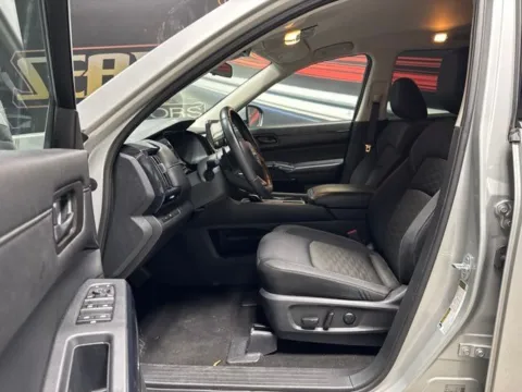 More photos of 2024 Nissan Pathfinder SV at Seay Motors, KY
