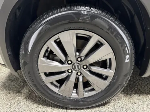 More photos of 2024 Nissan Pathfinder SV at Seay Motors, KY