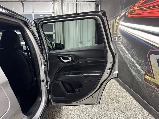2025 Jeep Compass Trailhawk - Photo 23