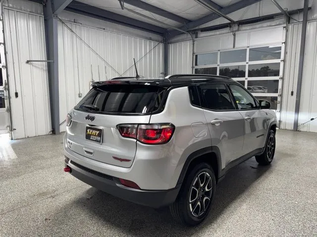 2025 Jeep Compass Trailhawk - Photo 20