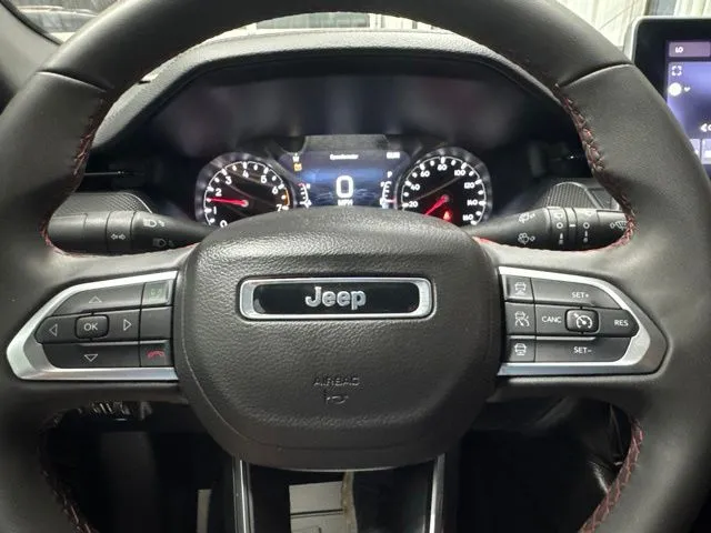 2025 Jeep Compass Trailhawk - Photo 13