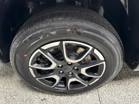 More photos of 2025 Jeep Compass Trailhawk at Seay Motors, KY