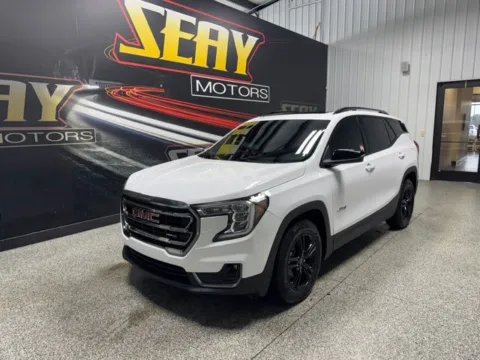 White 2023 GMC Terrain AT4 for sale in Mayfield, KY