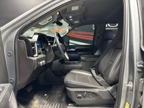 More photos of 2025 GMC Sierra 2500 HD Denali at Seay Motors, KY