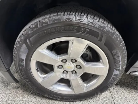 More photos of 2017 Chevrolet Suburban Premier at Seay Motors, KY