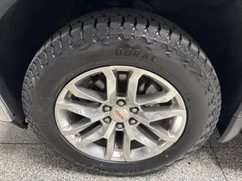 More photos of 2021 GMC Sierra 1500 SLT at Seay Motors, KY