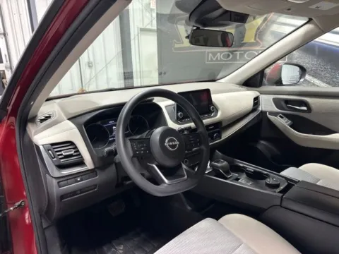 More photos of 2023 Nissan Rogue SV at Seay Motors, KY