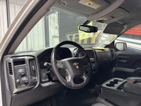 More photos of 2018 Chevrolet Silverado 1500 LT at Seay Motors, KY