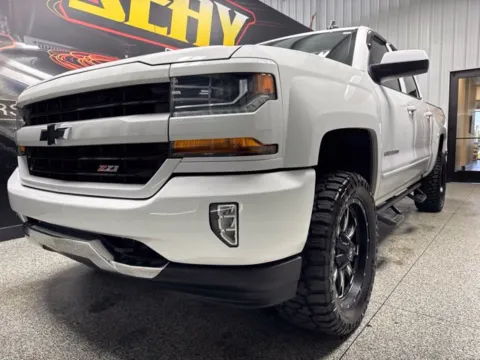 Photos of 2018 Chevrolet Silverado 1500 LT for sale in Mayfield, KY at Seay Motors