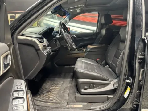 More photos of 2019 GMC Yukon Denali at Seay Motors, KY
