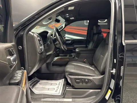 More photos of 2022 Chevrolet Silverado 2500 HD High Country at Seay Motors, KY