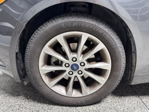 Another view of 2017 Ford Fusion SE for sale in Mayfield, KY at Seay Motors