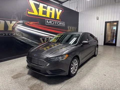 Gray 2017 Ford Fusion SE for sale in Mayfield, KY