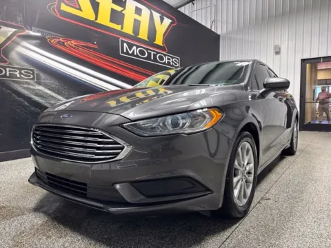 Photos of 2017 Ford Fusion SE for sale in Mayfield, KY at Seay Motors