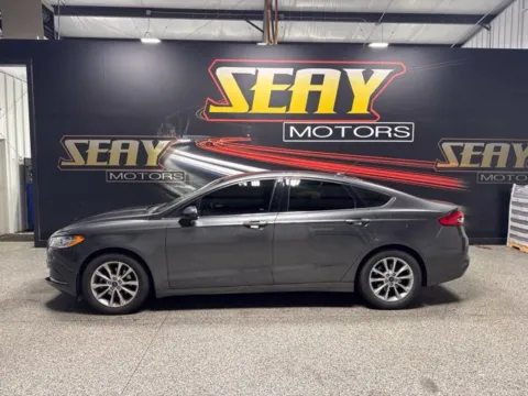 Photos of 2017 Ford Fusion SE for sale in Mayfield, KY at Seay Motors
