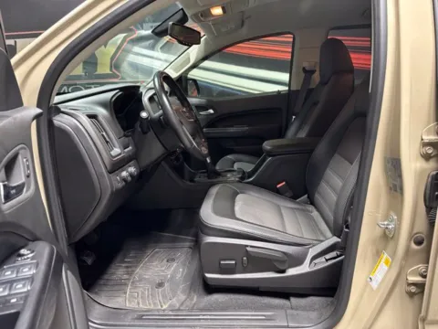 More photos of 2022 GMC Canyon AT4 w/Cloth at Seay Motors, KY