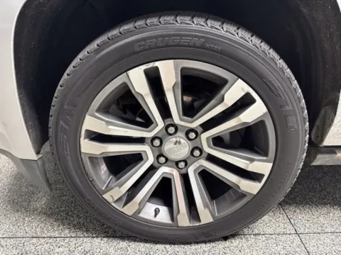 Another view of 2019 GMC Yukon XL Denali for sale in Mayfield, KY at Seay Motors