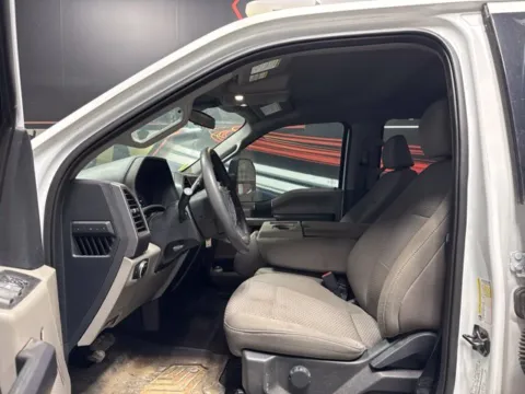 More photos of 2022 Ford F-350SD XLT at Seay Motors, KY