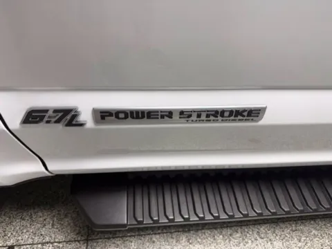 More photos of 2022 Ford F-350SD XLT at Seay Motors, KY