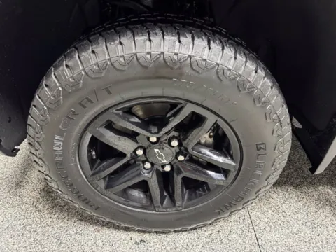 More photos of 2019 Chevrolet Silverado 1500 LT Trail Boss at Seay Motors, KY