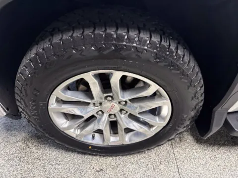 More photos of 2021 GMC Sierra 1500 SLT at Seay Motors, KY
