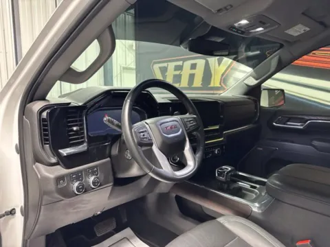 More photos of 2023 GMC Sierra 1500 SLT at Seay Motors, KY