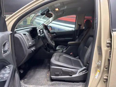 More photos of 2022 GMC Canyon AT4 w/Leather at Seay Motors, KY