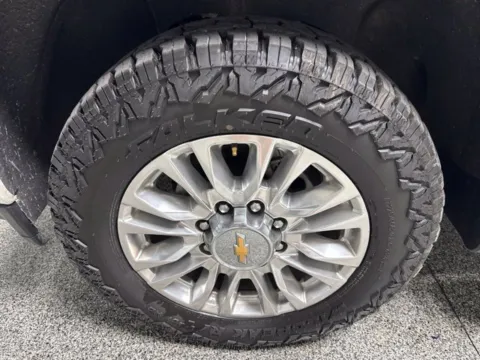 Another view of 2022 Chevrolet Silverado 2500 HD High Country for sale in Mayfield, KY at Seay Motors