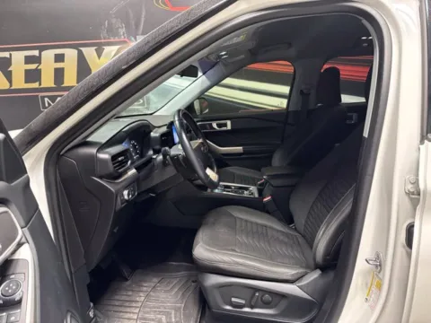 More photos of 2021 Ford Explorer XLT at Seay Motors, KY